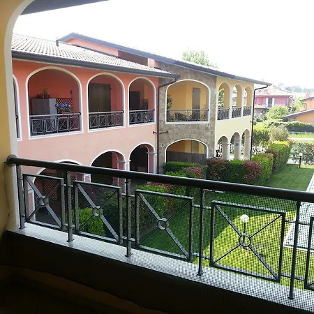 Evelyn's Апартаменты Moniga del Garda