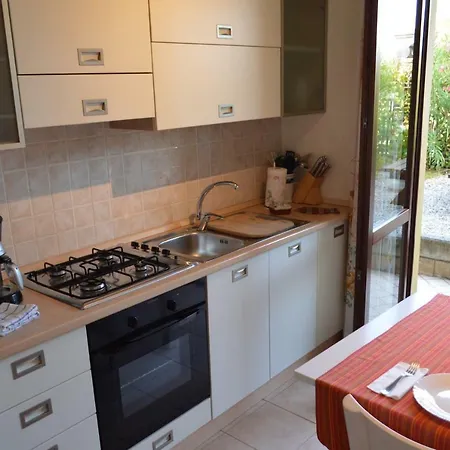 Evelyn's Апартаменты Moniga del Garda