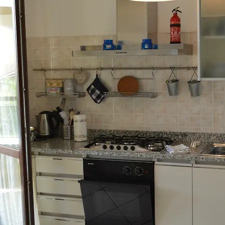 Evelyn's Апартаменты Moniga del Garda
